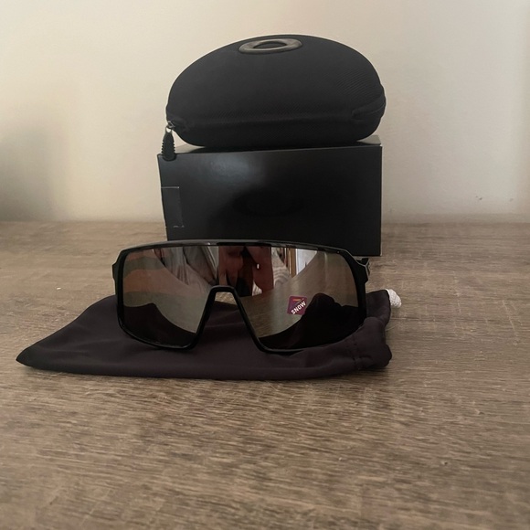 Oakley Sutro Black Frame, Prizm Black Iridium Lens - Picture 1 of 6